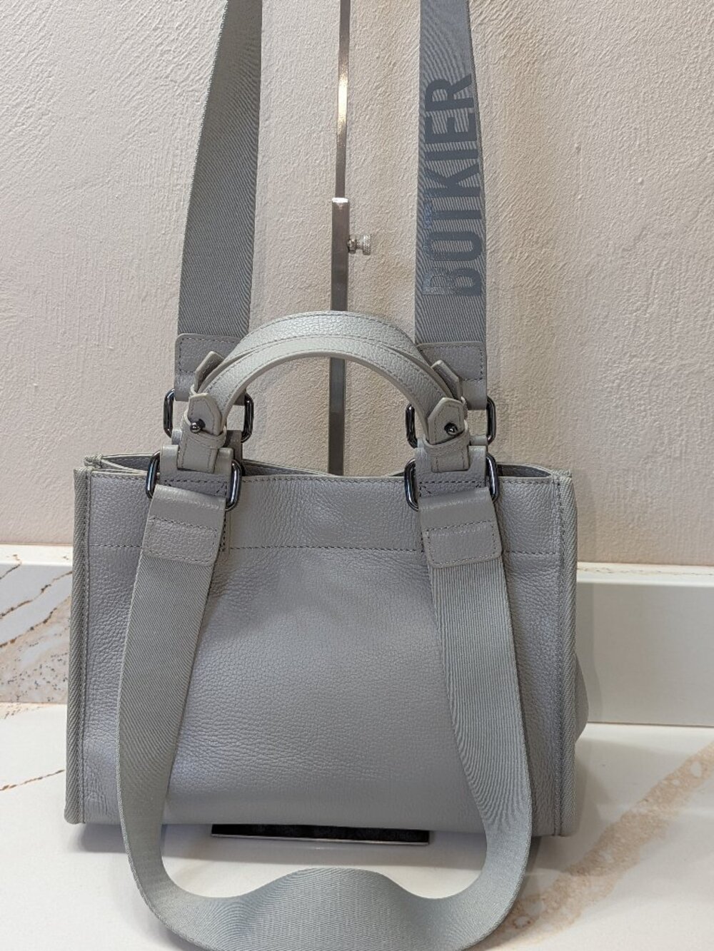Botkier New York Bedford leather tote, EUC!